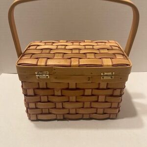 Woven Savannah Pheasant Basket with Handle & lid